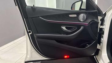 Mercedes Classe E 200 LUXURY — photo 15