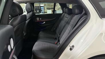 Mercedes Classe E 200 LUXURY — photo 21