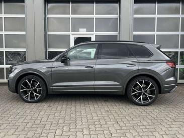 Volkswagen Touareg R-Line — photo 3
