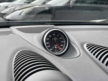 Porsche 718 type 982 Boxster S — photo 36