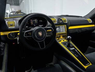 Porsche 981 Cayman Cayman GT4 — photo 13