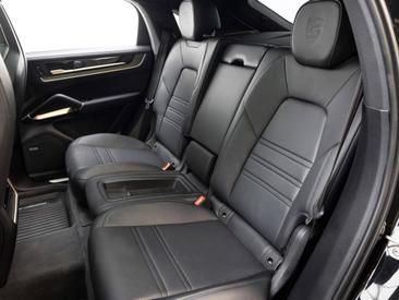 Porsche Cayenne III Coupé — photo 14