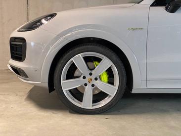 Porsche Cayenne III E-Hybrid Coupé — photo 7