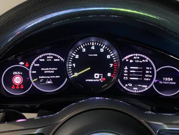 Porsche Cayenne III E-Hybrid Coupé — photo 16