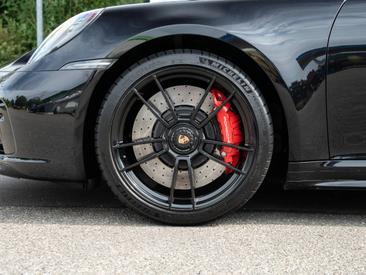 Porsche 992 I Targa 4 GTS — photo 10