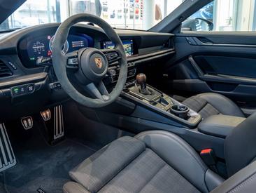 Porsche 992 II Carrera T — photo 14