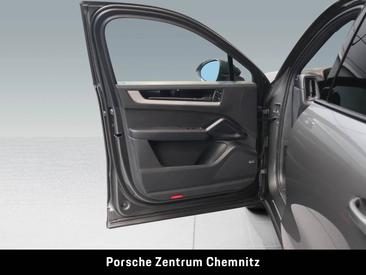 Porsche Cayenne III S E-Hybrid Coupé — photo 16