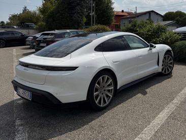 Porsche Taycan Base — photo 2