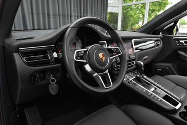 Porsche Macan Electrique S — photo 6