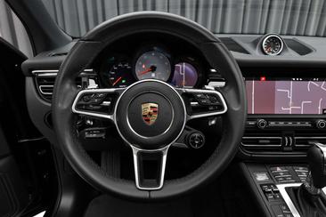 Porsche Macan Electrique S — photo 11