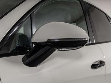 Porsche Macan Electrique T — photo 9