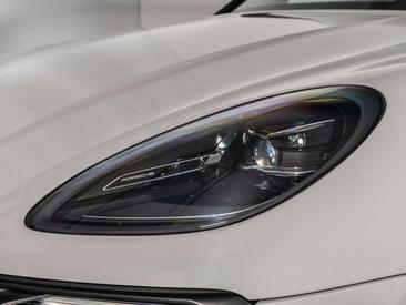 Porsche Macan Electrique T — photo 10