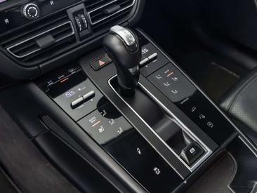 Porsche Macan Electrique T — photo 12