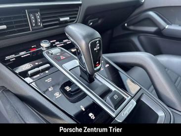 Porsche Cayenne III — photo 19