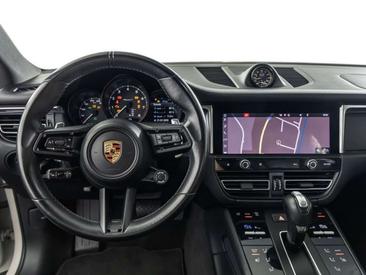 Porsche Macan Electrique T — photo 22
