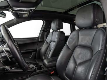 Porsche Macan Electrique T — photo 23
