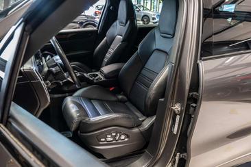 Porsche Cayenne III E-Hybrid — photo 3