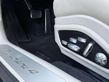 Porsche Panamera 4 E-Hybrid — photo 11