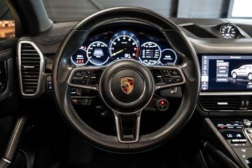 Porsche Cayenne III E-Hybrid — photo 10