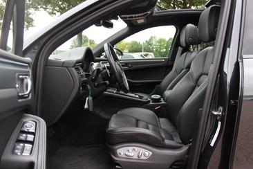 Porsche Macan Electrique Base — photo 9