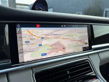 Porsche Panamera 4 E-Hybrid — photo 20
