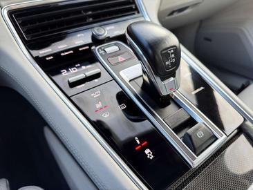 Porsche Panamera 4 E-Hybrid — photo 22