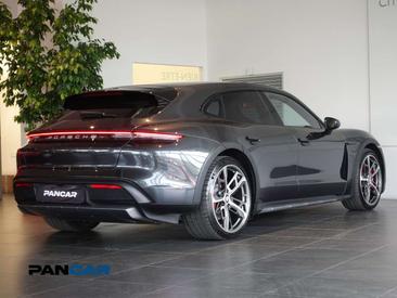 Porsche Taycan 4S — photo 8