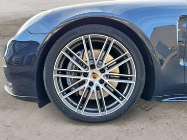 Porsche Panamera 4 E-Hybrid — photo 24