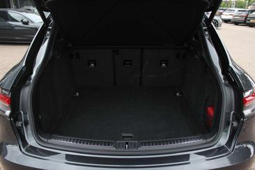 Porsche Macan Electrique Base — photo 15