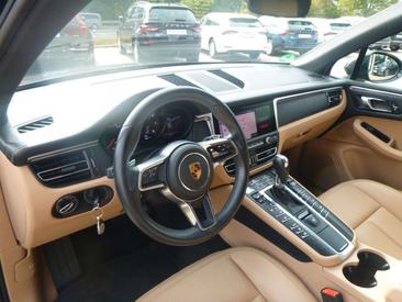 Porsche Macan Electrique Base — photo 10