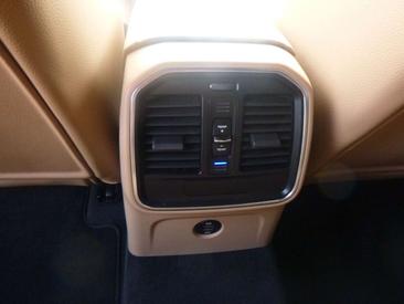 Porsche Macan Electrique Base — photo 13