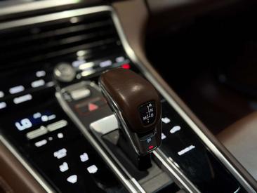 Porsche Panamera II E-Hybrid — photo 32
