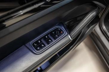 Porsche Cayenne III E-Hybrid — photo 24