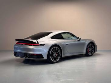 Porsche 992 I Carrera 4S — photo 2