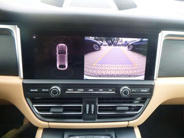 Porsche Macan Electrique Base — photo 17