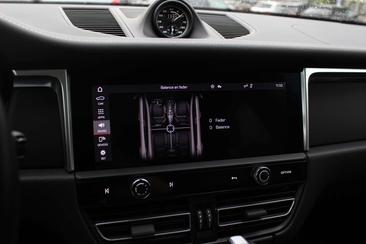Porsche Macan Electrique Base — photo 22
