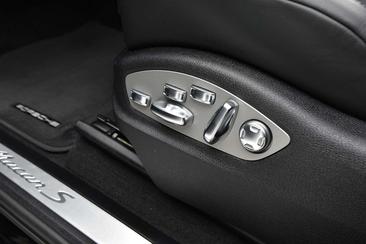 Porsche Macan Electrique S — photo 21