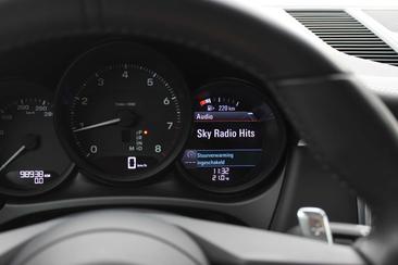 Porsche Macan Electrique Base — photo 29