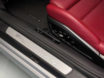 Porsche 992 I Carrera 4S — photo 13