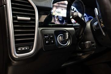 Porsche Cayenne III E-Hybrid — photo 37