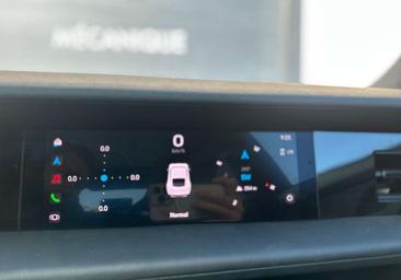 Porsche Taycan 4S Performance Package — photo 27