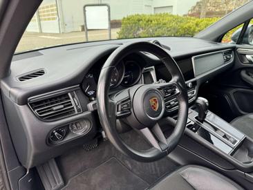 Porsche Macan Electrique GTS — photo 6