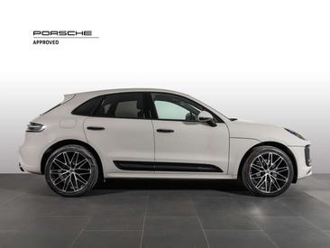 Porsche Macan Electrique T — photo 8