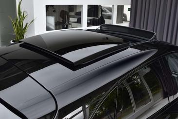 Porsche Macan Electrique S — photo 31