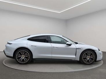 Porsche Taycan — photo 4
