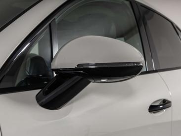 Porsche Macan Electrique T — photo 9