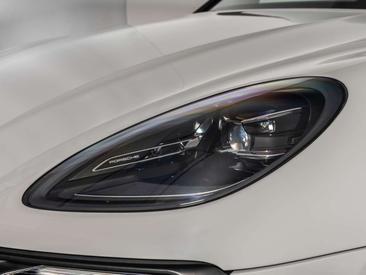 Porsche Macan Electrique T — photo 10