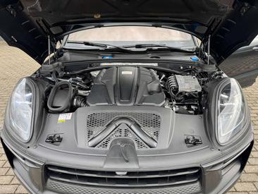 Porsche Macan Electrique GTS — photo 17
