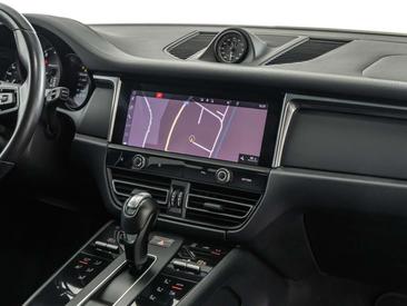 Porsche Macan Electrique T — photo 18
