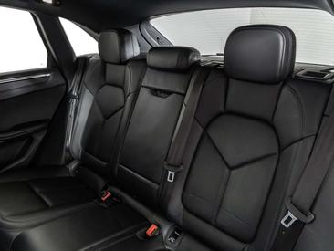 Porsche Macan Electrique T — photo 21